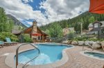 Outdoor Pool and Hot Tubs - Settler`s Creek Town Homes - Keystone CO
